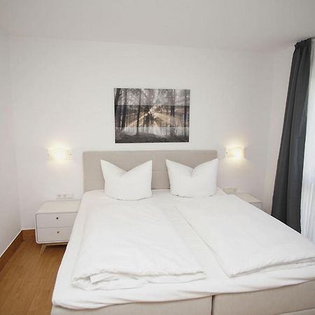 Strandnah Mit Terrasse, Gratis Nutzung Vom Ahoi Erlebnisbad Und Sauna In Sellin - Strandhaus Moenchgut Fewo06 Lobbe Bagian luar foto