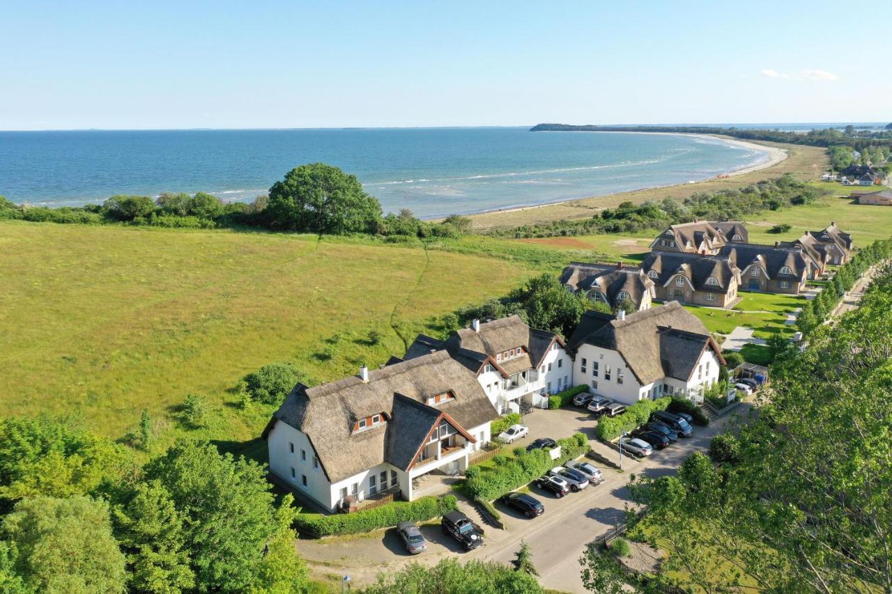Strandnah Mit Terrasse, Gratis Nutzung Vom Ahoi Erlebnisbad Und Sauna In Sellin - Strandhaus Moenchgut Fewo06 Lobbe Bagian luar foto