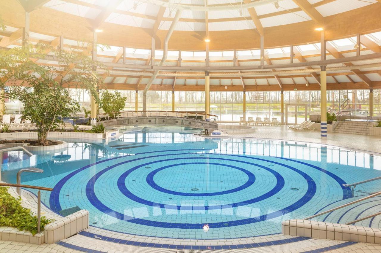 Strandnah Mit Terrasse, Gratis Nutzung Vom Ahoi Erlebnisbad Und Sauna In Sellin - Strandhaus Moenchgut Fewo06 Lobbe Bagian luar foto