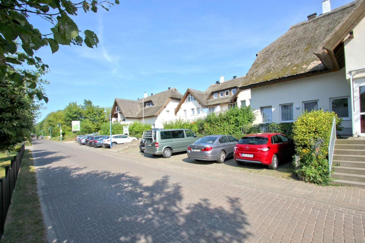 Strandnah Mit Terrasse, Gratis Nutzung Vom Ahoi Erlebnisbad Und Sauna In Sellin - Strandhaus Moenchgut Fewo06 Lobbe Bagian luar foto