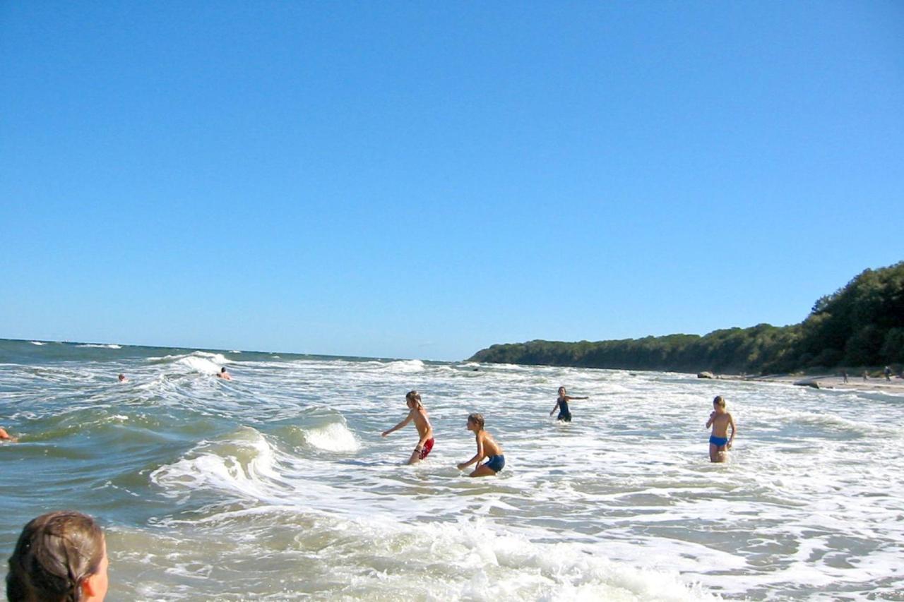 Strandnah Mit Terrasse, Gratis Nutzung Vom Ahoi Erlebnisbad Und Sauna In Sellin - Strandhaus Moenchgut Fewo06 Lobbe Bagian luar foto