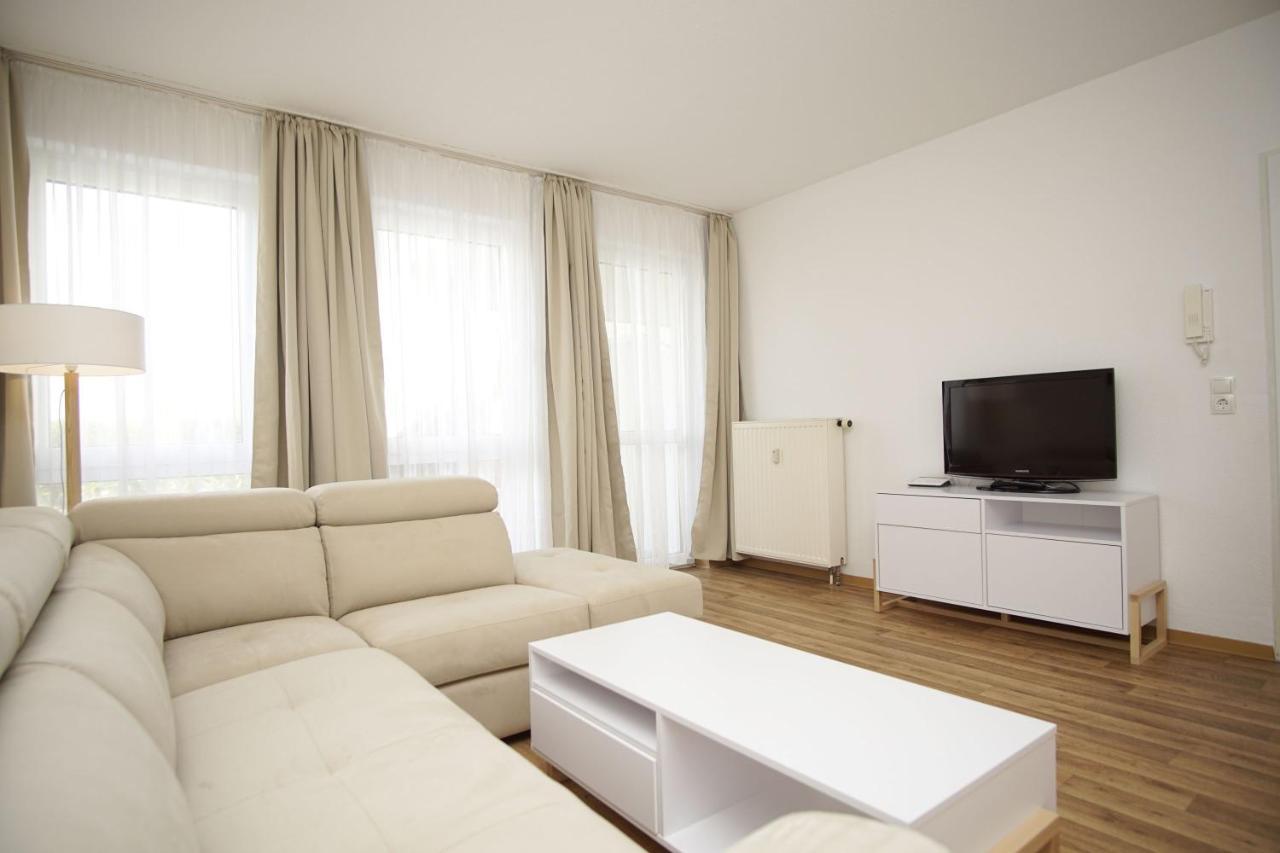 Strandnah Mit Terrasse, Gratis Nutzung Vom Ahoi Erlebnisbad Und Sauna In Sellin - Strandhaus Moenchgut Fewo06 Lobbe Bagian luar foto
